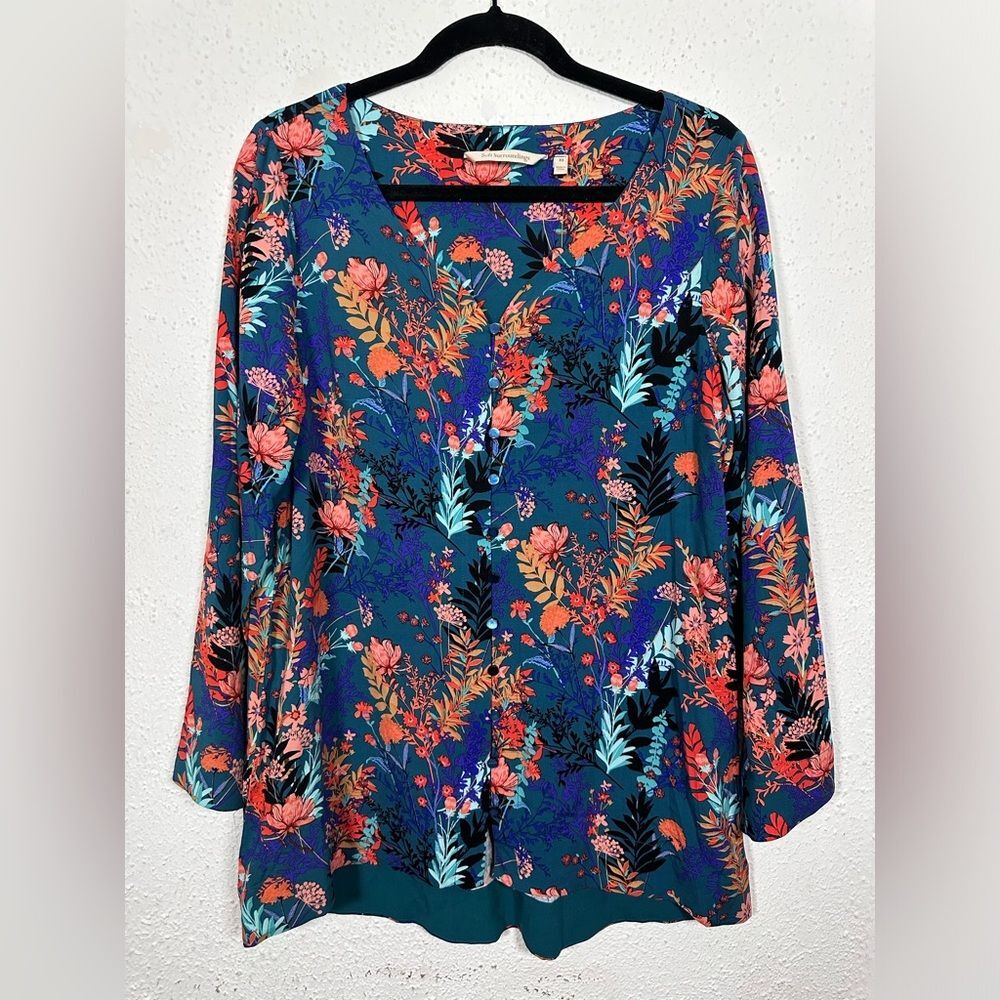Soft Surroundings Floral Slightly Oversized Button Up Blouse X-Small